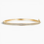 🎁 Sleek Stone Bangle Bracelet (100% off)