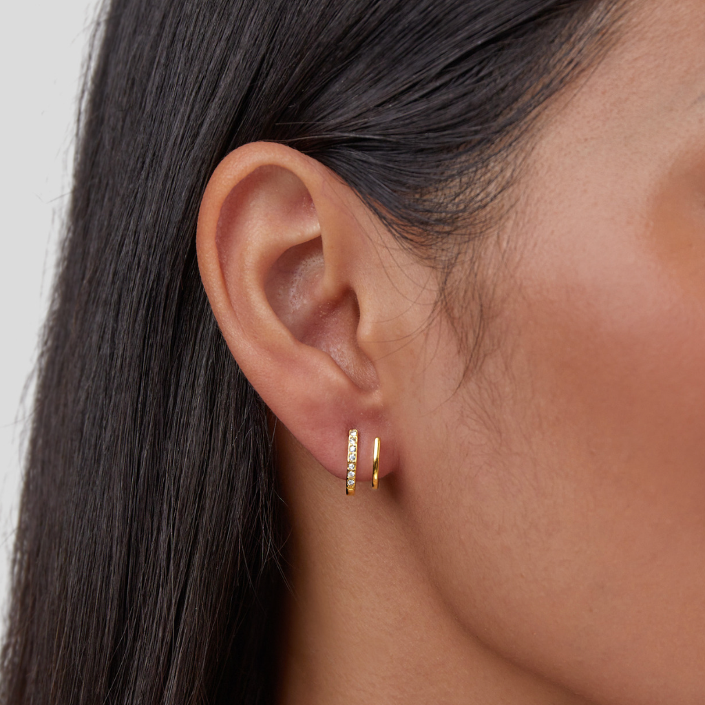 18K Gold Crystal Claw Earrings – Elegant Accessory, Perfect Gift