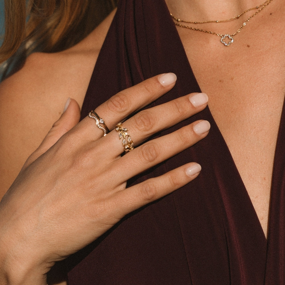 18K Gold Crystal Vine Ring – Elegant Accessory, Perfect Gift