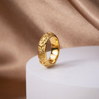 Celestial Gold Ring – Elegant Accessory, Perfect Gift
