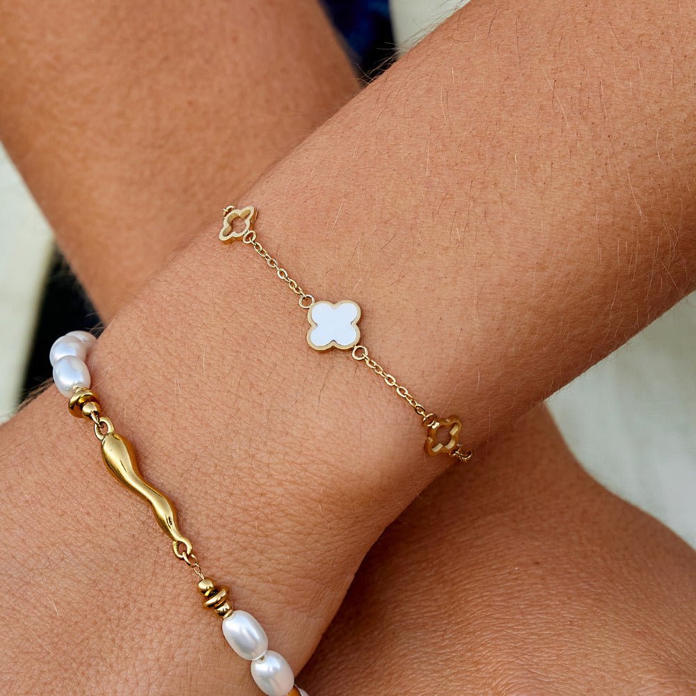 Clover Bracelet – Elegant Accessory, Perfect Gift