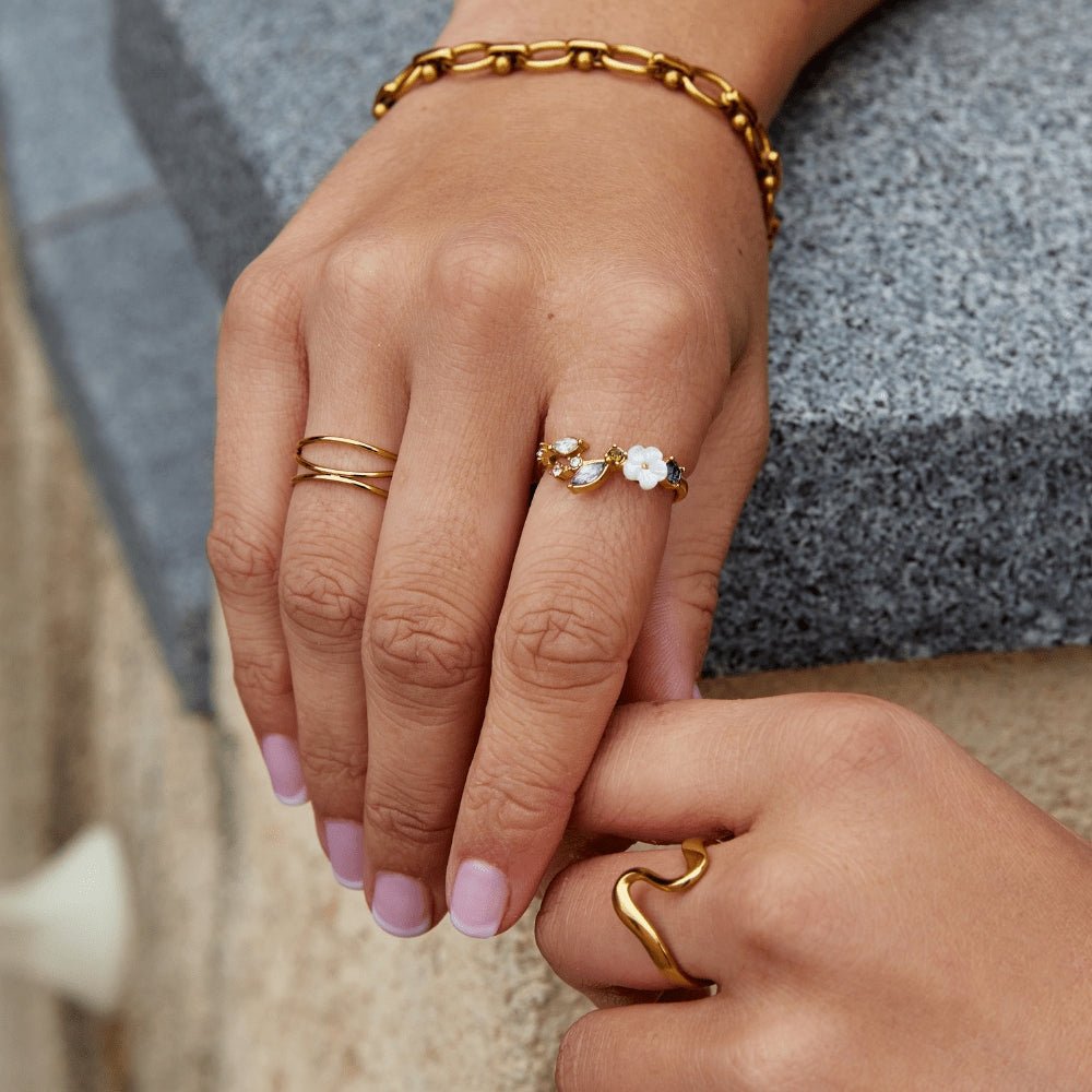 Crystal White Gold Blossom Ring – Gift, Everyday Wear