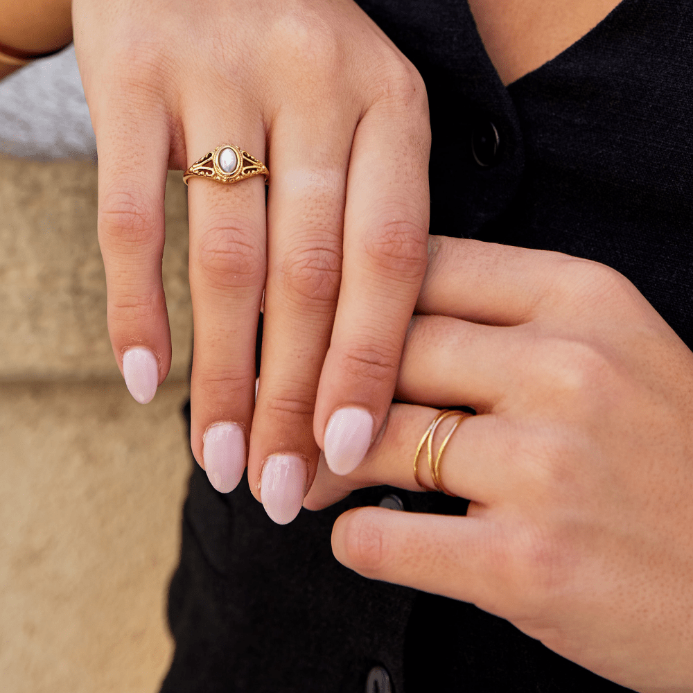 Gold Infinity Loop Ring – Elegant Accessory, Perfect Gift