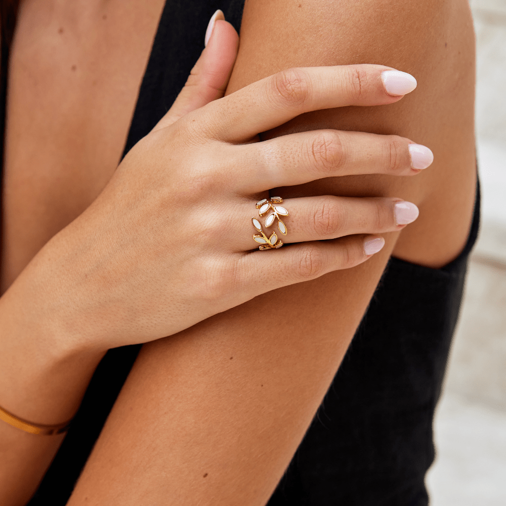 Gold Leaf Ring – Elegant Accessory, Perfect for Gifts, Everyday Wear