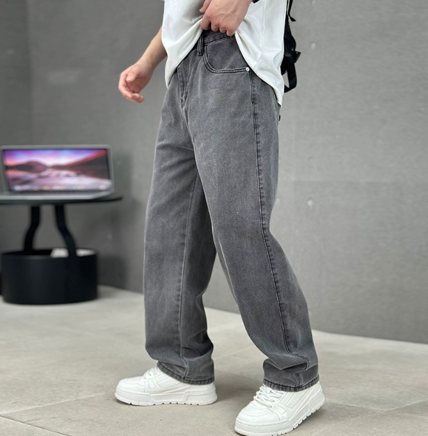 Loose Fit Straight Leg Jeans for Men | Comfortable Denim | Casual Spring Wear | Versatile Everyday Style