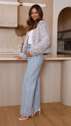 Women's Crop Jacket - Soft Fabric, Stylish Design for Casual Wear - Available in Multiple Colors