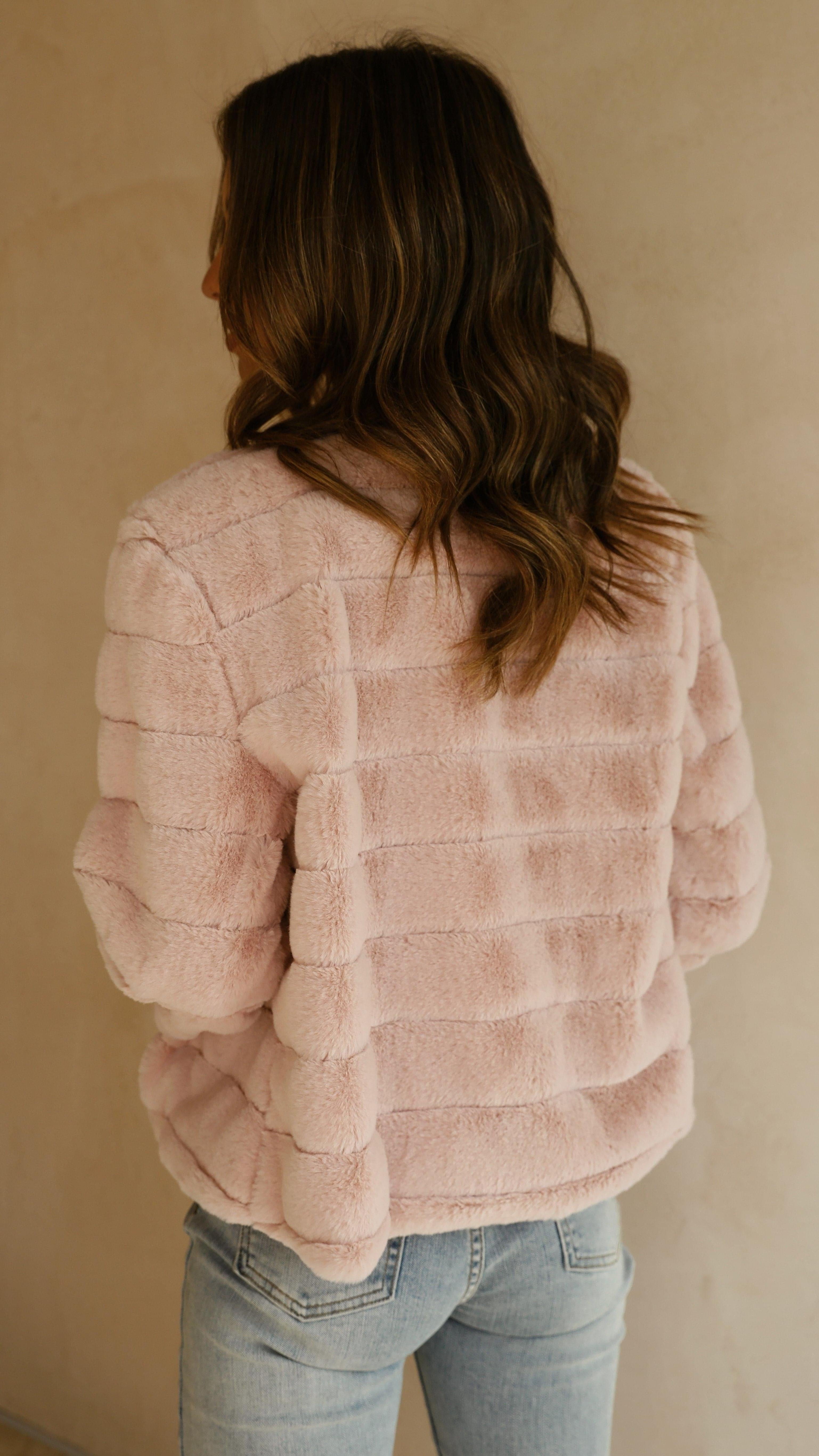 Women's Crop Jacket - Soft Fabric, Stylish Design for Casual Wear - Available in Multiple Colors