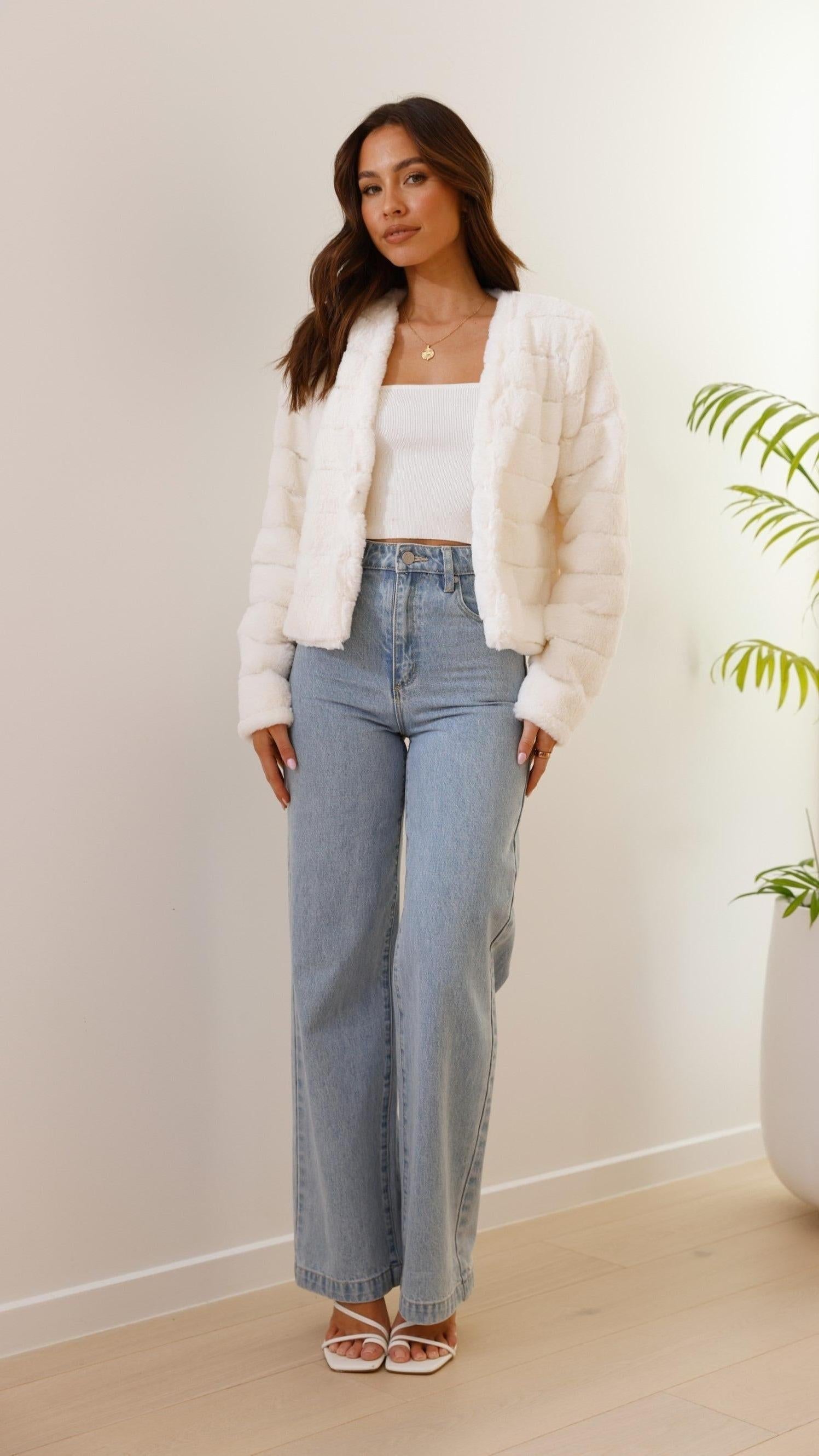 Women's Crop Jacket - Soft Fabric, Stylish Design for Casual Wear - Available in Multiple Colors