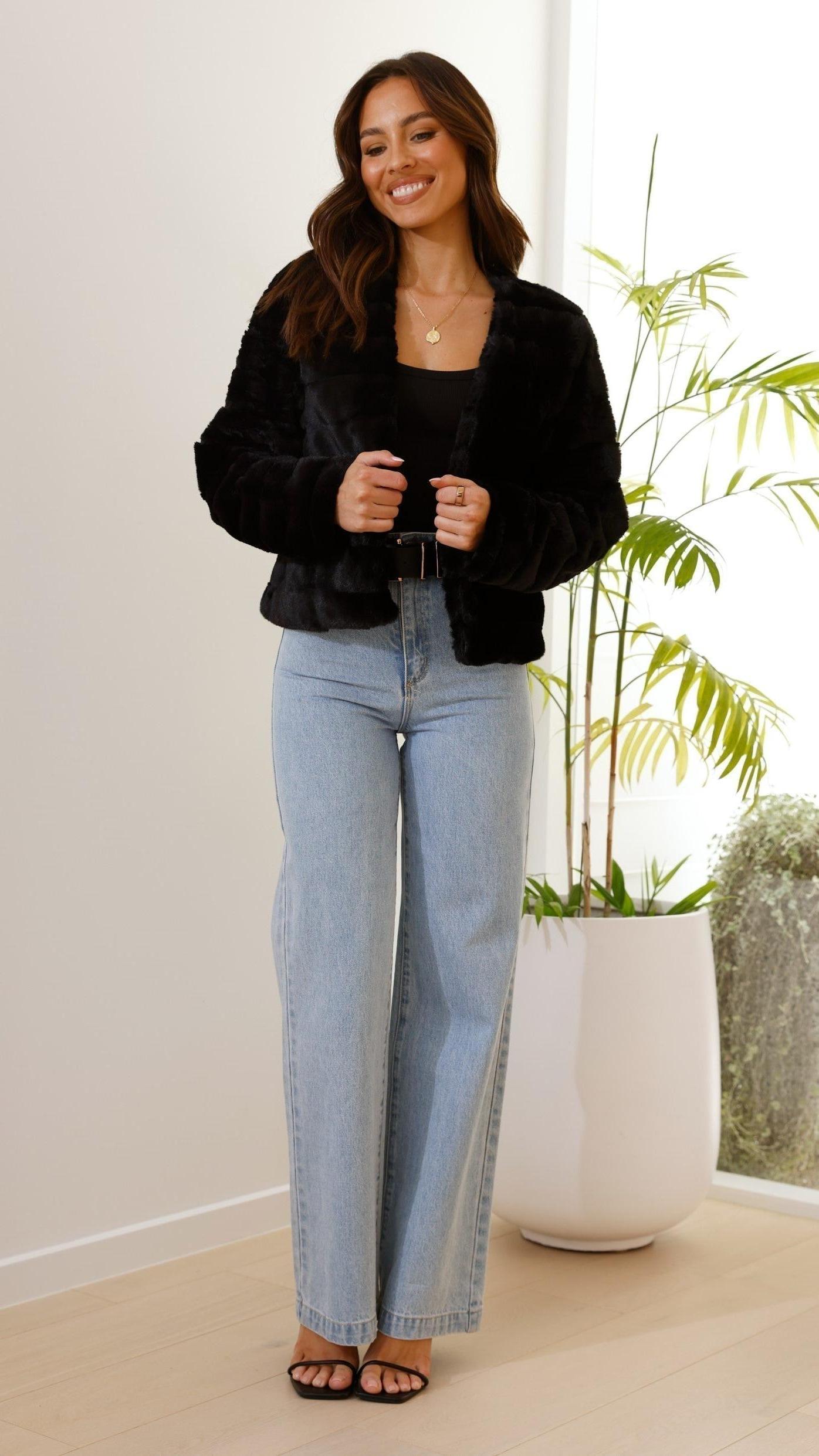 Women's Crop Jacket - Soft Fabric, Stylish Design for Casual Wear - Available in Multiple Colors