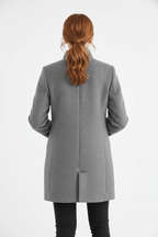 Women's Wool-Blend Overcoat for Cold Weather Fashion and Warmth