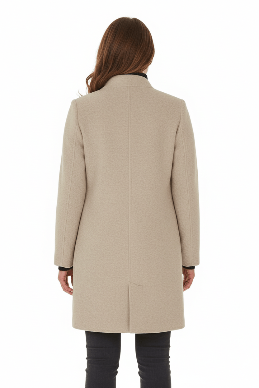 Women's Wool-Blend Overcoat for Cold Weather Fashion and Warmth