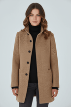 Women's Wool-Blend Overcoat for Cold Weather Fashion and Warmth
