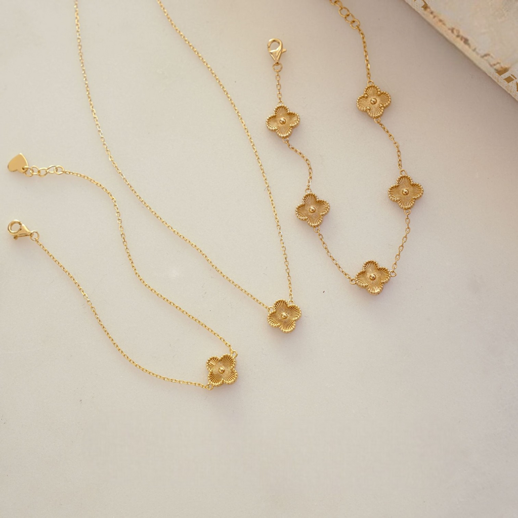 Detailed Lucky Clover Bracelet